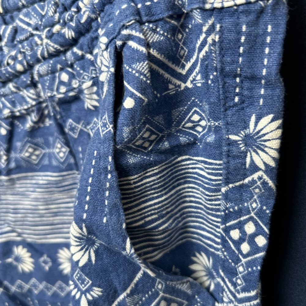 Roxy Women's Pants Color Blue & White Patterned Drawstring Pants Size Small - Picture 5 of 13